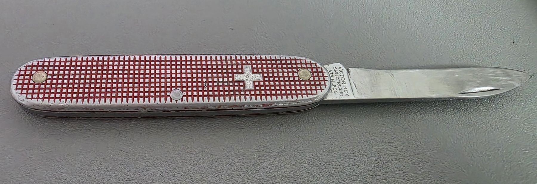 Victorinox Coltelli tascabile: Victorinox Taschenmesser - Aluschale rot – Usato da Niederuzwil venduto da 262305 2