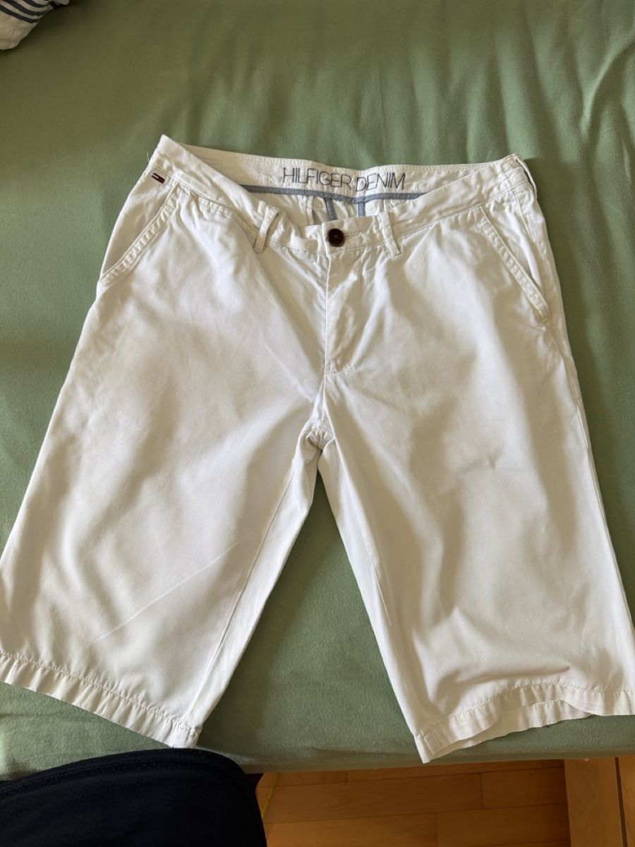 Tommy Hilfiger Pantaloni: Tommy Hilfiger shorts  – Usato da Sementina venduto da bru_vpp5