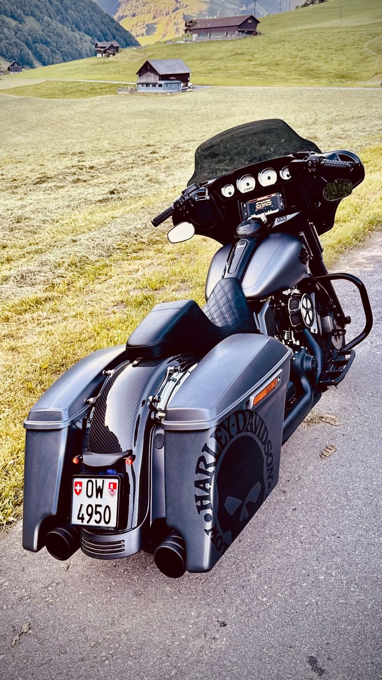 Harley-Davidson Touring: Street Glide 103 Stage 2 – Usato da Sarnen venduto da b.88 6