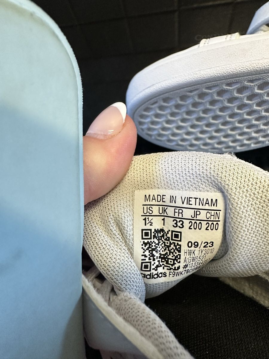 Adidas Scarpe per ragazzi: Basket adidas 33 – Nuovo (secondo la descrizione) da Servion venduto da josephine22 3