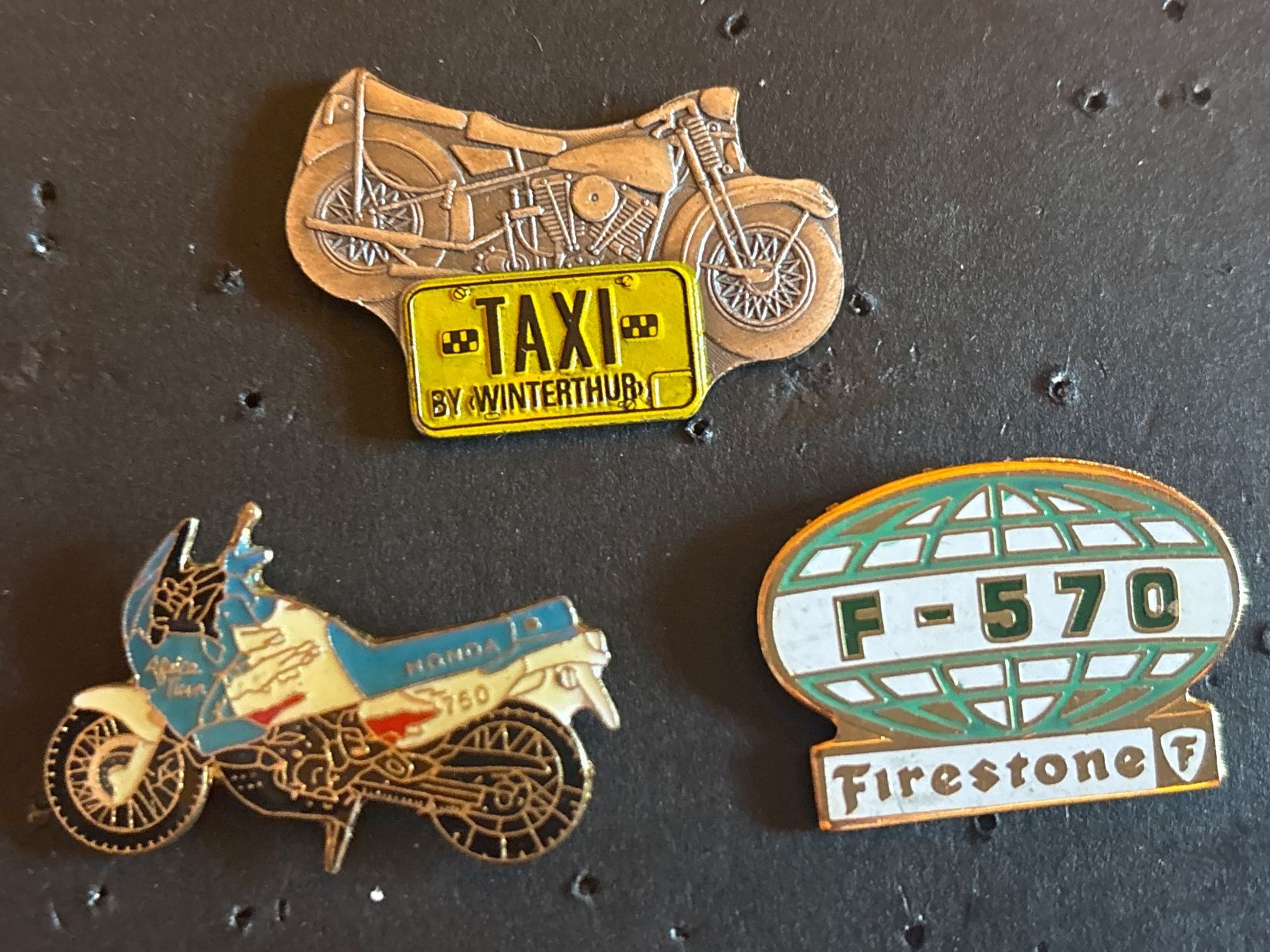 Plaquettes & Badges: Pins Motorräder – D'occasion à Lützelflüh-Goldbach par NicoleL.