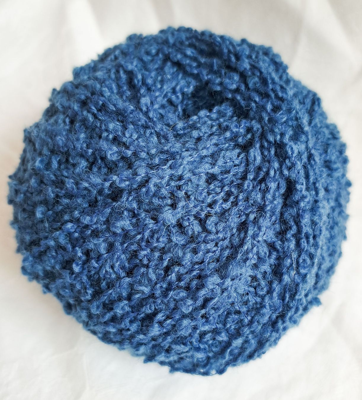 Wolle: 50g weiche Merinowolle, Mittelblau – Neu und originalverpackt aus Basel von Sweet-Yarns01