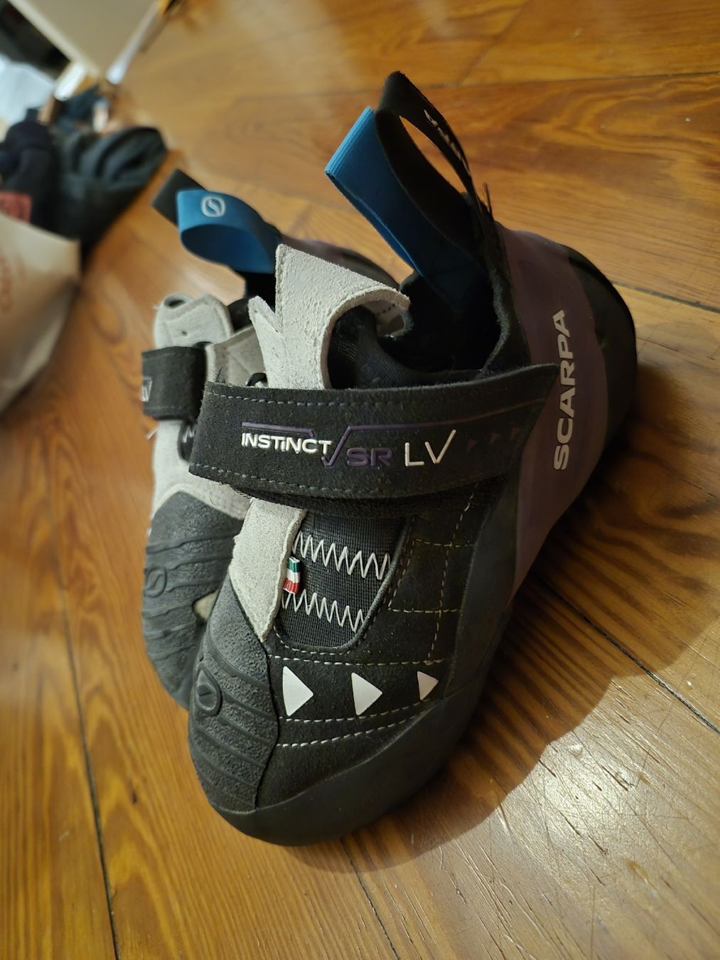Scarpa Herrenschuhe: chaussons d'escalade – Neu (gemäss Beschreibung) aus Lausanne von joh_sq5q 1
