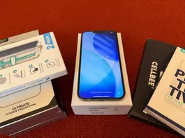 Apple iPhone 13 Pro Max 256 GB Alpingrün + Zubehör
