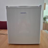 KIBERNETIK Frigo petit modèle blanc bon état