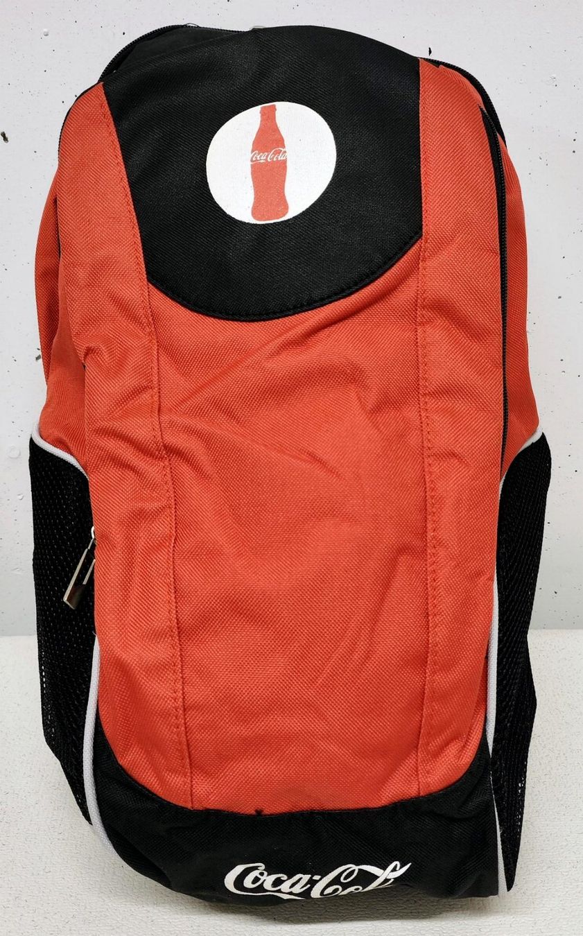 Coca-Cola Sacs: Coca-Cola Rucksack mit vielen Fächern – Neuf (Voir description) à Pfäffikon ZH par Colacity