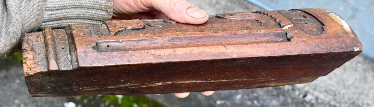 Altri mobili d'antiquariato: geschnitztes Architekturfragment Hartholz MJT möbelteil? – Usato da Pfaffhausen venduto da mono_rec 7