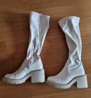 Hohe Stiefel, weiss
