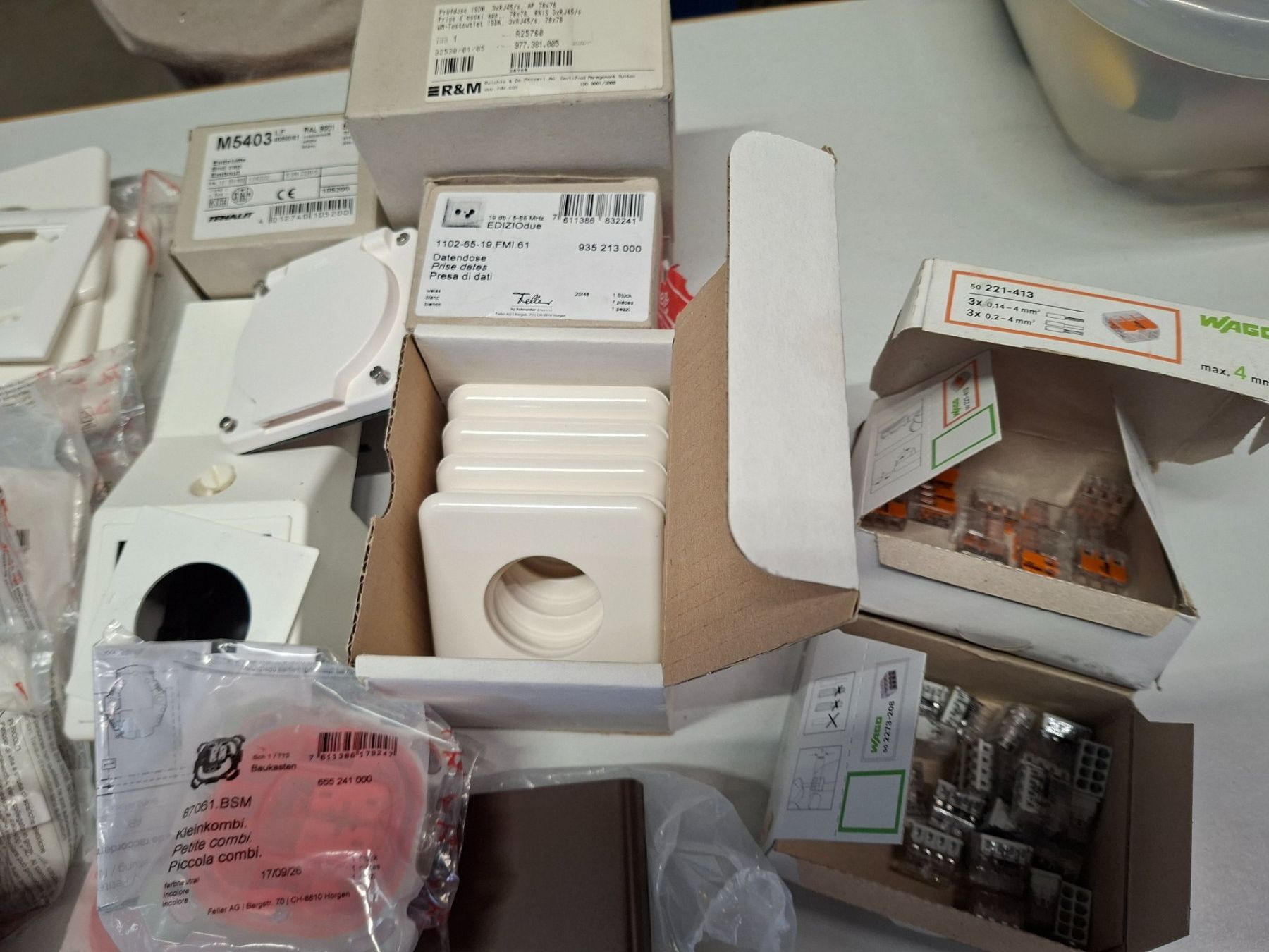 Interrupteurs: Elektro Konvolut – Neuf (Voir description) à Oberhasli par Cortina 3