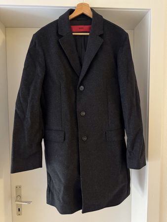 Hugo Boss schwarzer Herren Kurzmantel Gr. 46