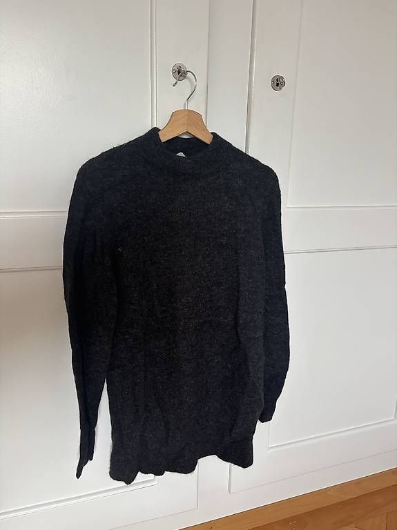 Pullover & Sweatshirts: ARKET Oversized Pullover / Pulloverkleid aus Merino – Gebraucht aus Bern von saeruhb 1
