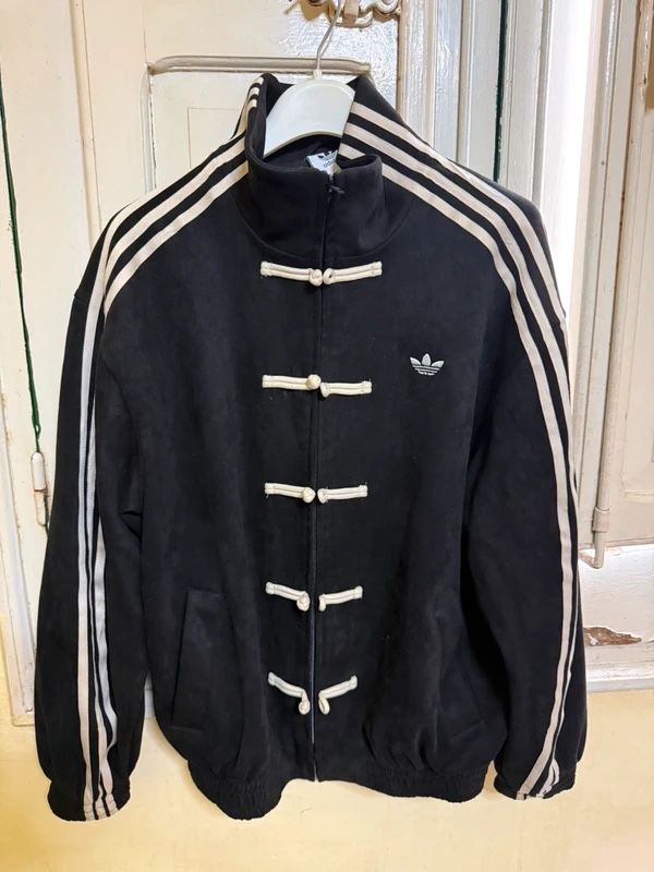 Adidas Giacche: Adidas Chinese New Year Jacke – Nuovo (secondo la descrizione) da Allschwil venduto da ale_99l7