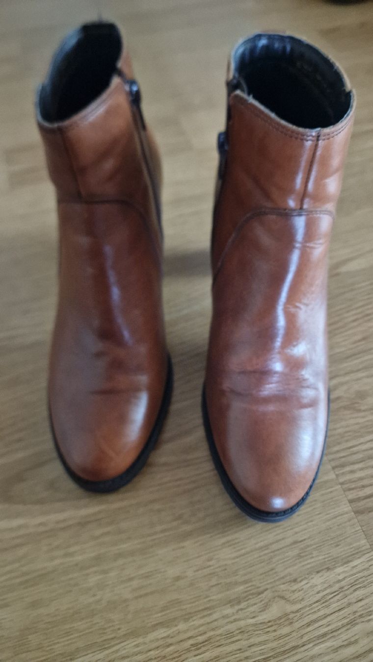 Damenschuhe: Stiefel – Gebraucht aus Wil SG von ral_dgc2 2