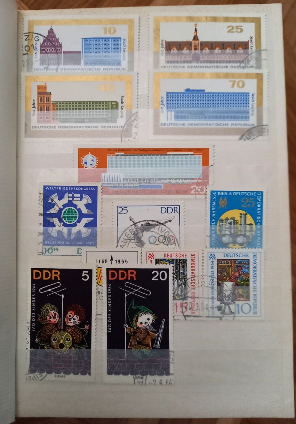 Tutti i francobolli: Briefmarken der "DDR" im Album – Usato da Binningen venduto da mar_2jlr 1