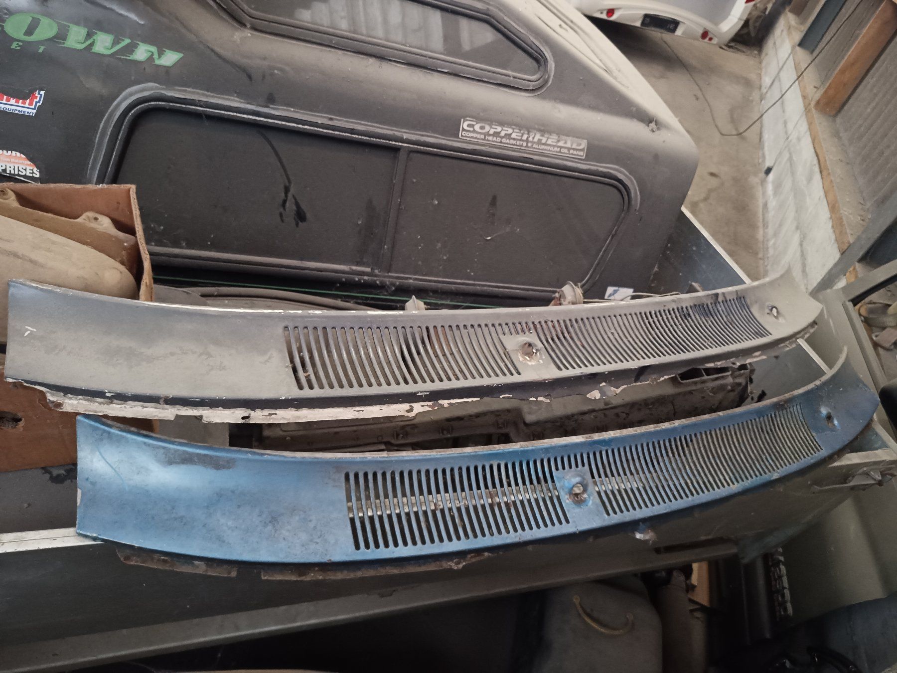 Dodge Tutti pezzi di ricambio auto: Dodge Ramcharger Dodge Ram W / D – Difettoso da Buchs SG venduto da ClassicGarageHauser 5