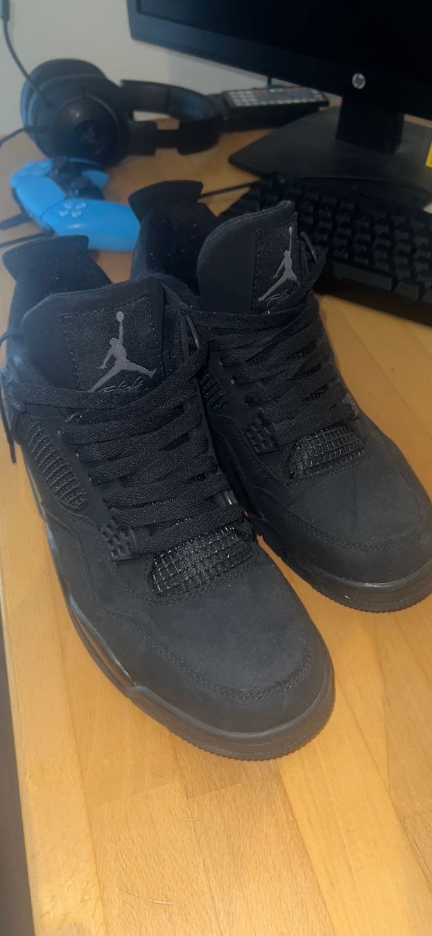 Jordan Herrenschuhe: Jordan 4 Blackcats – Gebraucht aus Wildhaus von pau_628q