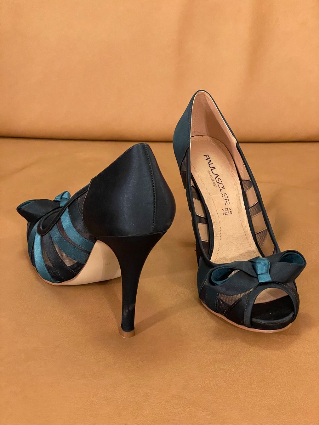 Scarpe da donna: Paula Soler high heels – Nuovo (secondo la descrizione) da Corcelles NE venduto da gingerbrain