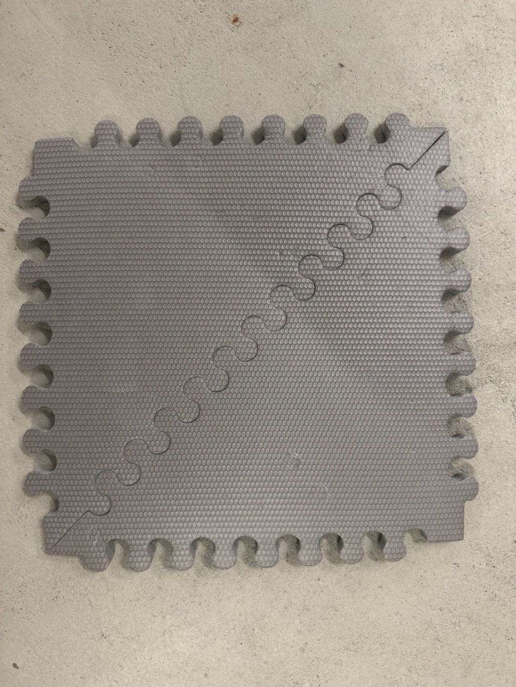 Tappeto da gioco: Puzzlematten / Bodenschutzmatten Set grau-weiss – Usato da Wängi venduto da inf_2hrj