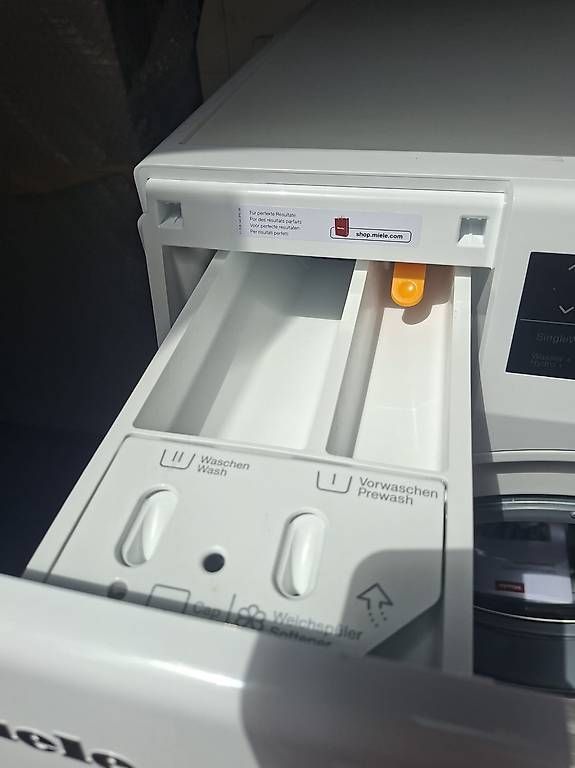 Miele Lavatrici: Miele Waschmaschine WEi 800-75 CH rechts – Usato da Henggart venduto da EHG2019 1