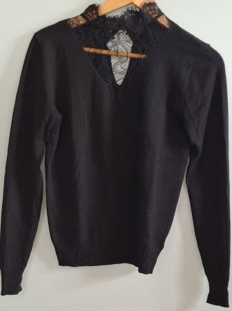 Eleganter schwarzer Spitzenpullover – Größe S – Perfekt!