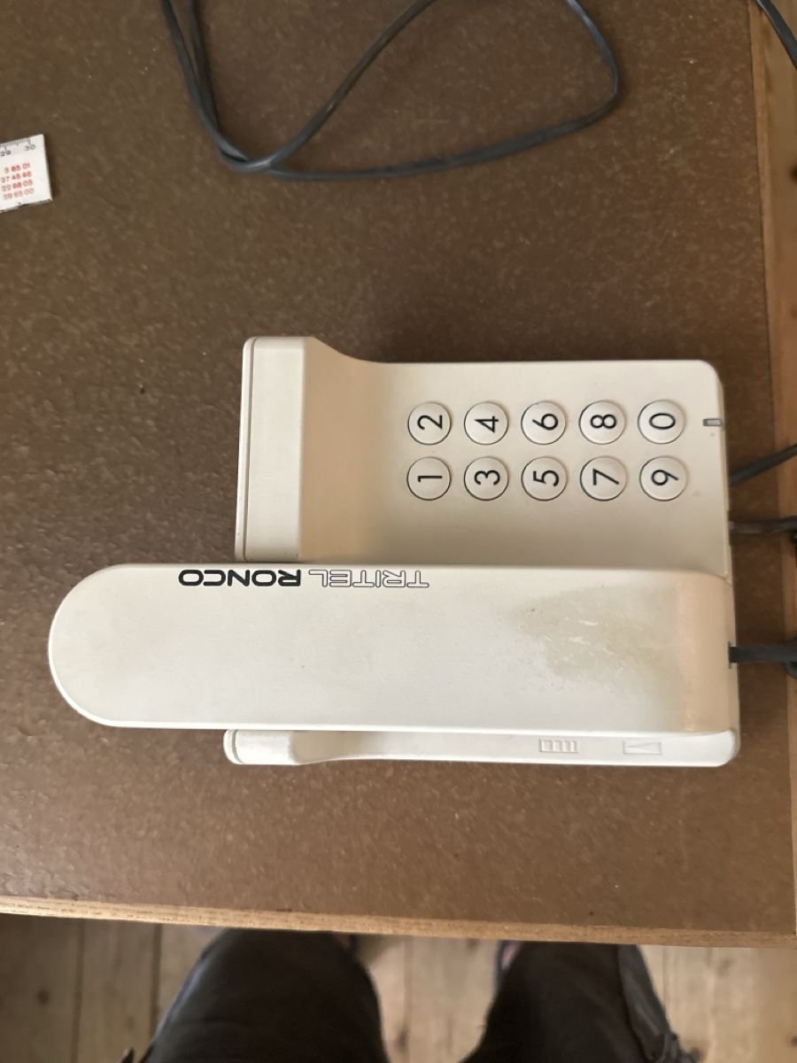 Telefone: Tritel Ronco Telefon weiss  – Gebraucht aus Jona von juhel