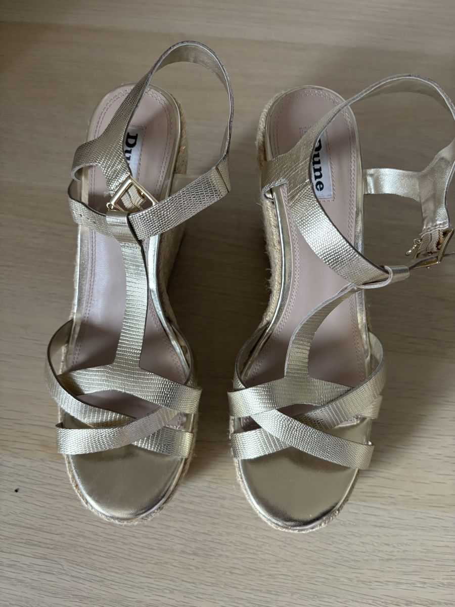 Dune London Chaussures femmes: Chaussures compensées dune  – D'occasion à Troistorrents par gag_k7q6 1