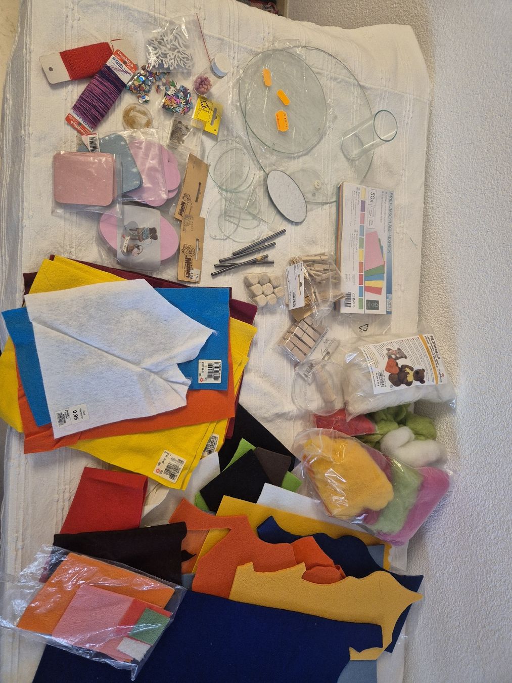 Bastelsets: grosses Bastelpaket  mit versch. Bastelzubehör – Neu (gemäss Beschreibung) aus Rheinfelden von calla07
