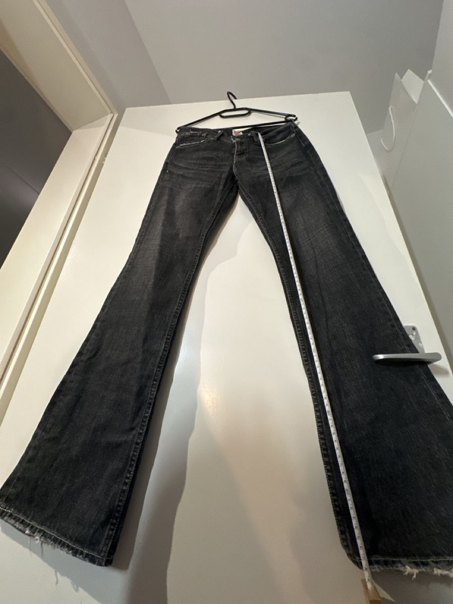 Levi's Jeans: Jeans Levi's Redloop schwarz – D'occasion à Vaduz par Anna_Stern_1 3