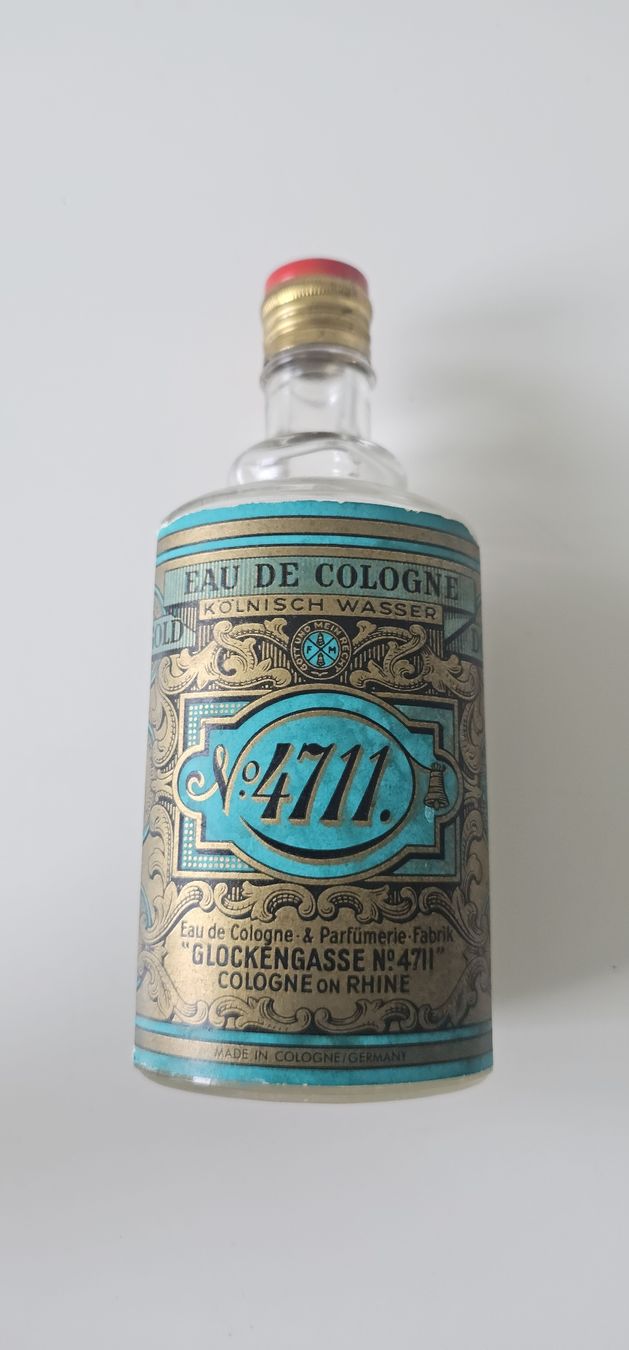 Altro in Stoviglie & Bicchieri: Original Flasche (leer) 4611 – Usato da Luzern venduto da TausendD