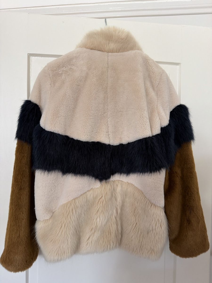 Zara Giacche: Flauschige Zara Jacke Grösse S – Nuovo (secondo la descrizione) da Luzern venduto da Lalinja 2