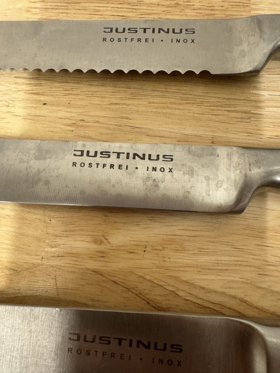 Coltelli: Messerblock Justinus 5 Messer rostfrei gebraucht – Usato da Birsfelden venduto da inf_l2yy 2