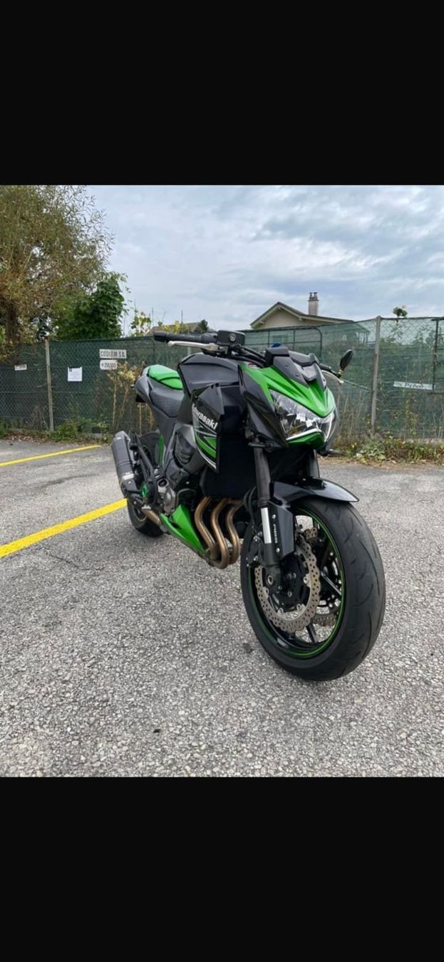 Kawasaki Strasse: Kawasaki Z800, 2013, 35kw – Gebraucht aus Versoix von FromHumanToGod