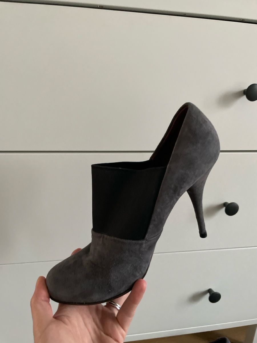 Miu Miu Chaussures femmes: Miu Miu highheel shoes – D'occasion à Zürich par chr_sp59 1