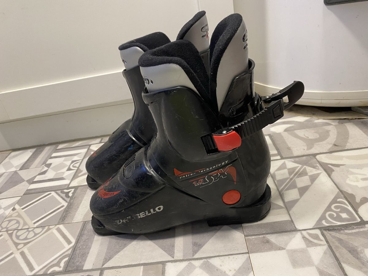 Scarpe da uomo: Kinder-Skischuhe, Gr.32/33 – Usato da Rüti ZH venduto da zoli01 1