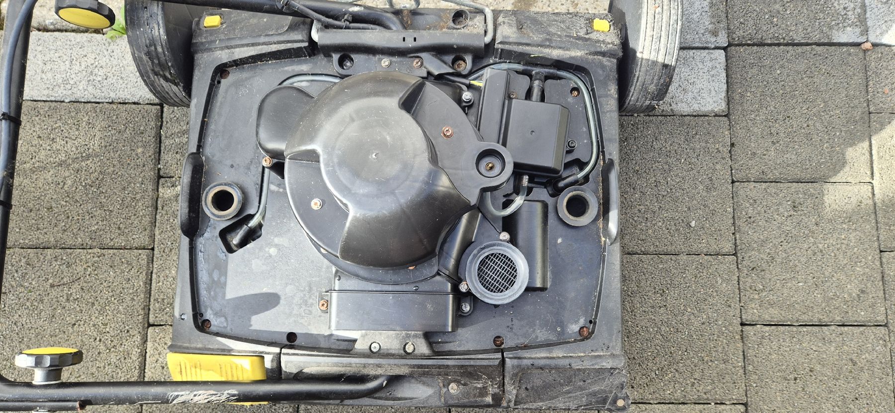 Kärcher Tutte le macchine: Scheuersaugmaschine Kärcher BR 40/10C – Usato da Grenchen venduto da HZG. 4