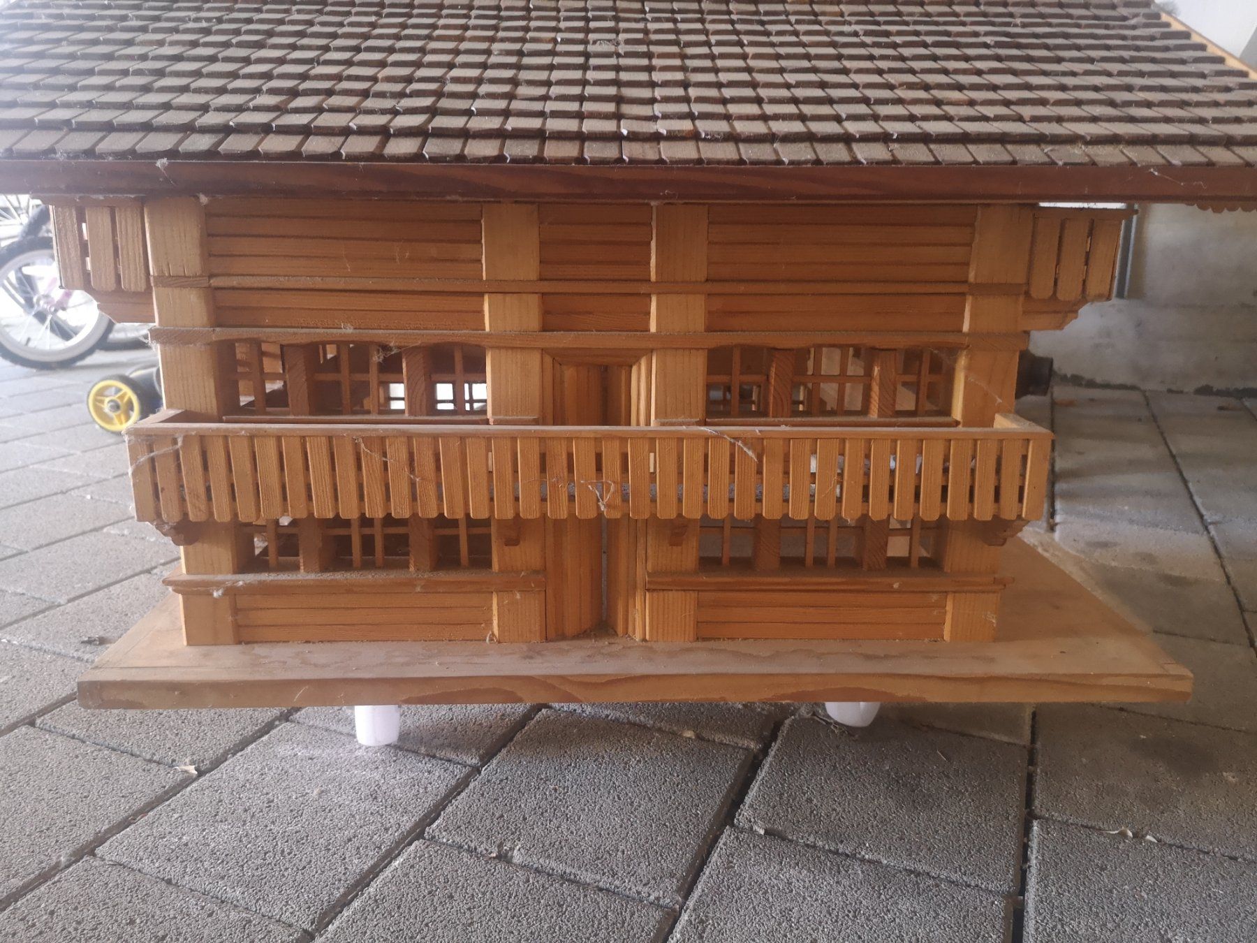 Tutte le decorazioni: Holzhaus – Usato da Sissach venduto da cor_n2dt 2