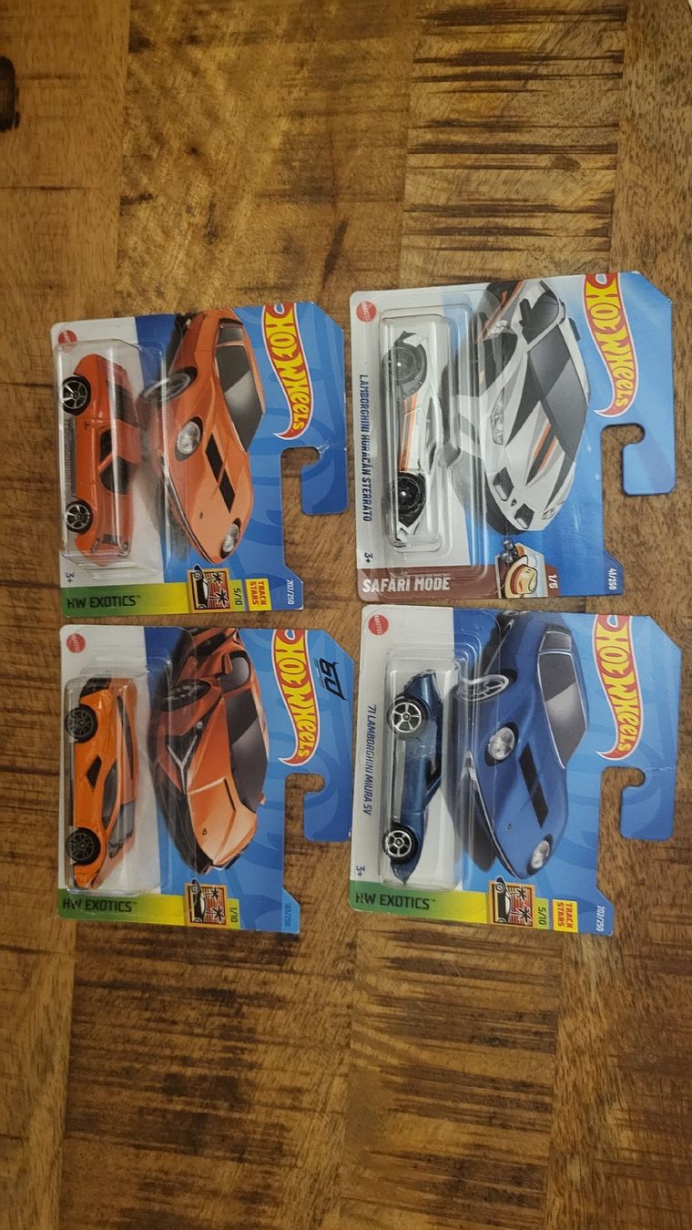 Hot Wheels Voitures modèles: Hot Wheels  4er Set Lamborghini neu – Neuf avec emballage d'origine à Jona par mjo_f5t2 1