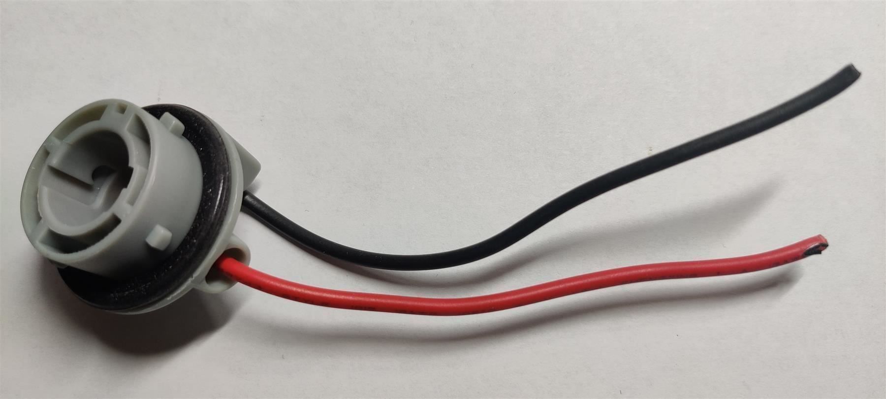 Tutti pezzi di ricambio auto: Fassung Sockel Kabel BA15s – Nuovo (secondo la descrizione) da Wohlen AG venduto da Rianxo 2