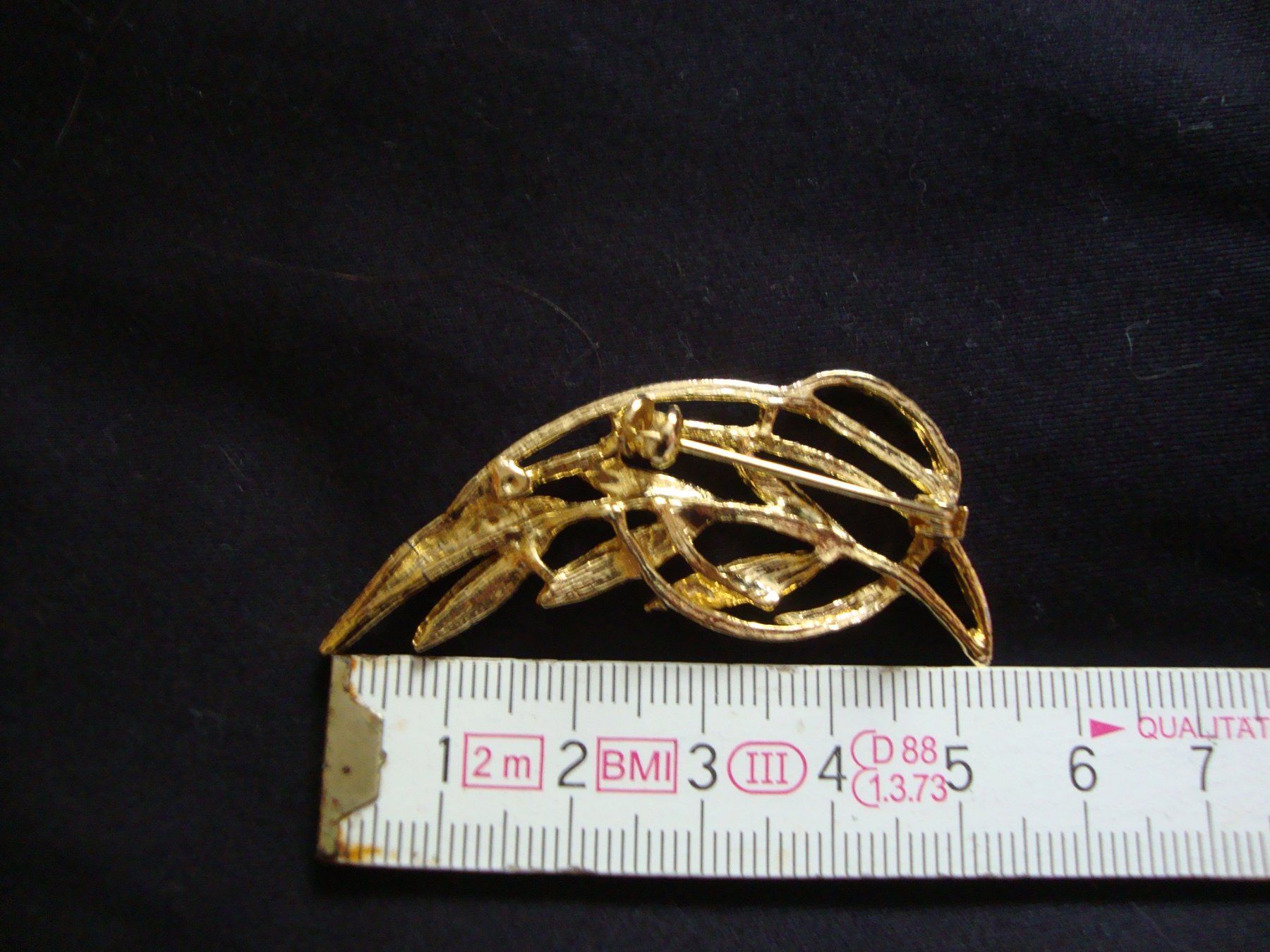 Broschen & Nadeln: goldfarbene Modeschmuck Brosche, ungetragen – Neu (gemäss Beschreibung) aus Laufen von ereli 1
