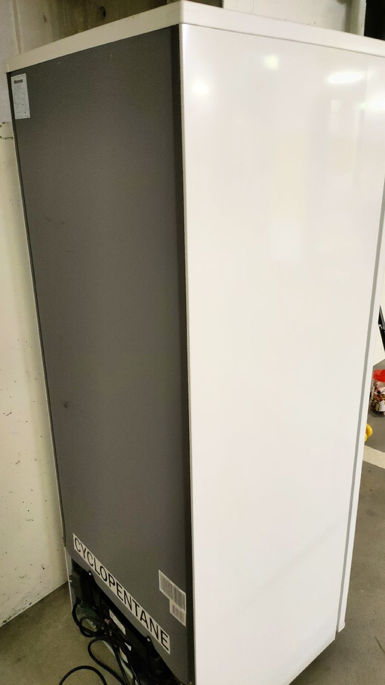 Hisense Frigoriferi: HISENSE 250L Kühlschrank – Usato da Frick venduto da renmar63 5