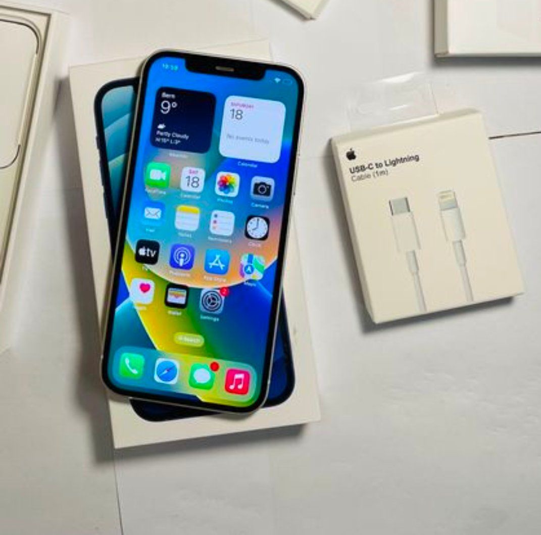 Apple Telefoni cellulari / Smartphones: iPhone 12 (128GB) Akku 97% – Usato da Luzern venduto da Waince786 1