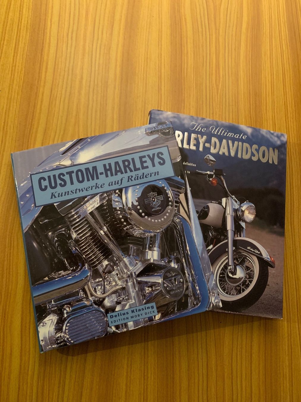 Libri: Harley Davidson Harley Custom Bücher Ultimate Harley Dina – Usato da Steffisburg venduto da smocky17