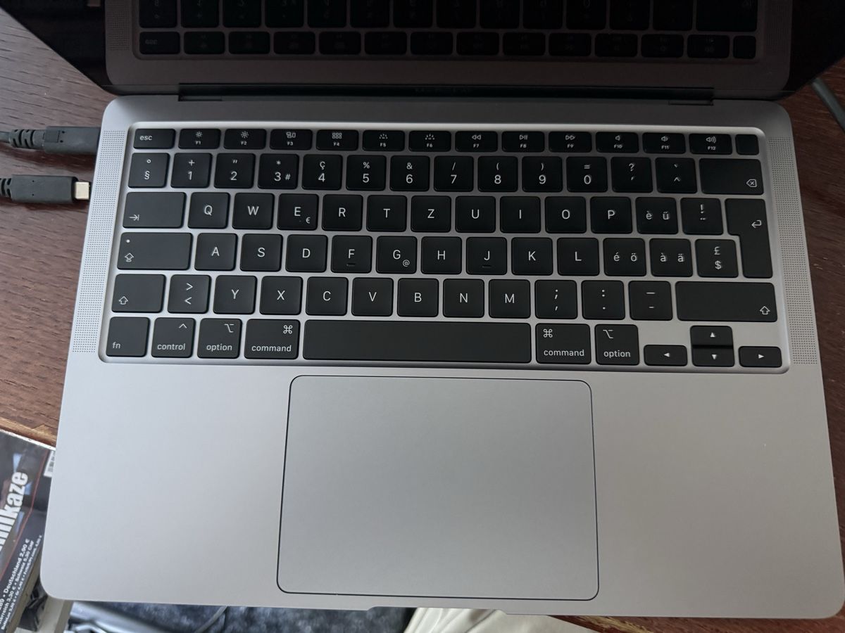 Apple Notebooks: MacBook Air 13” (2020 – Defekt aus Adliswil von Busys 1