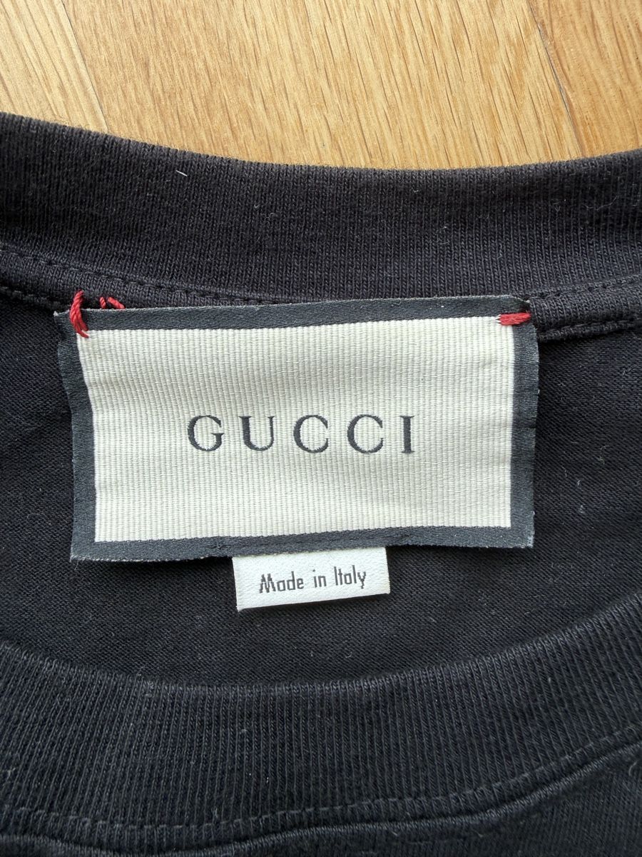 Gucci T-shirt: Original Gucci T-Shirt Schwarz – Usato da Emmenbrücke venduto da slymewolf 2