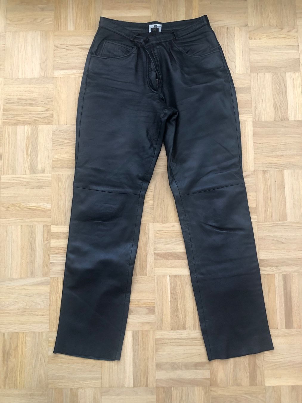 Hosen: Pantalon en vrai cuir – Gebraucht aus Onex von kattrina 3