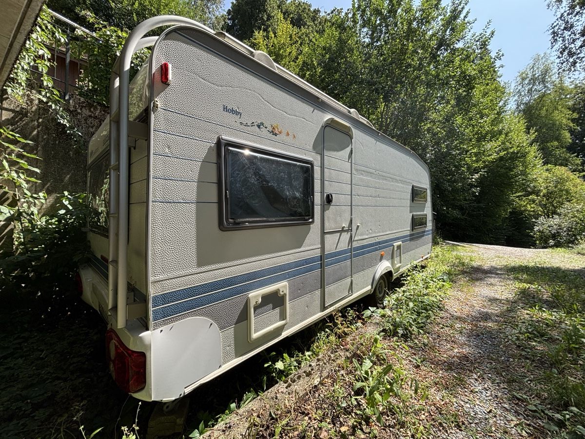 Anhänger: Wohnwagen Hobby Excellent mit Vorzelt – Gebraucht aus Bottenwil von schaefere 1