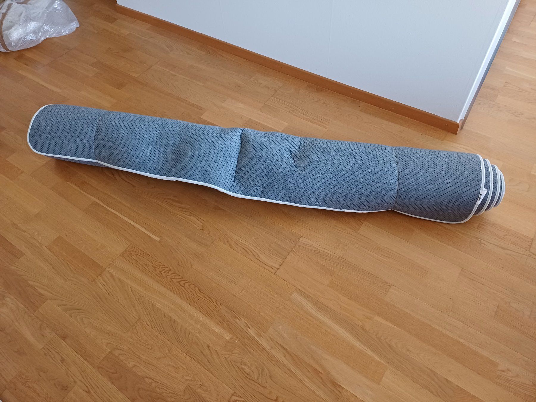 Tappeti: Neuer grosser Teppich – Usato da Zürich venduto da kpe_m9qp 2