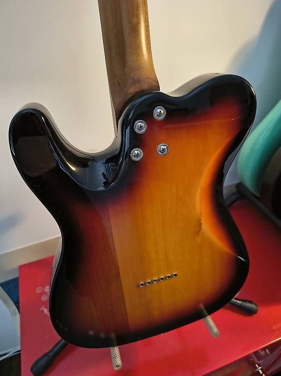 Strumenti musicali: Jet telecaster 350 – Usato da Biel/Bienne venduto da Djai 2