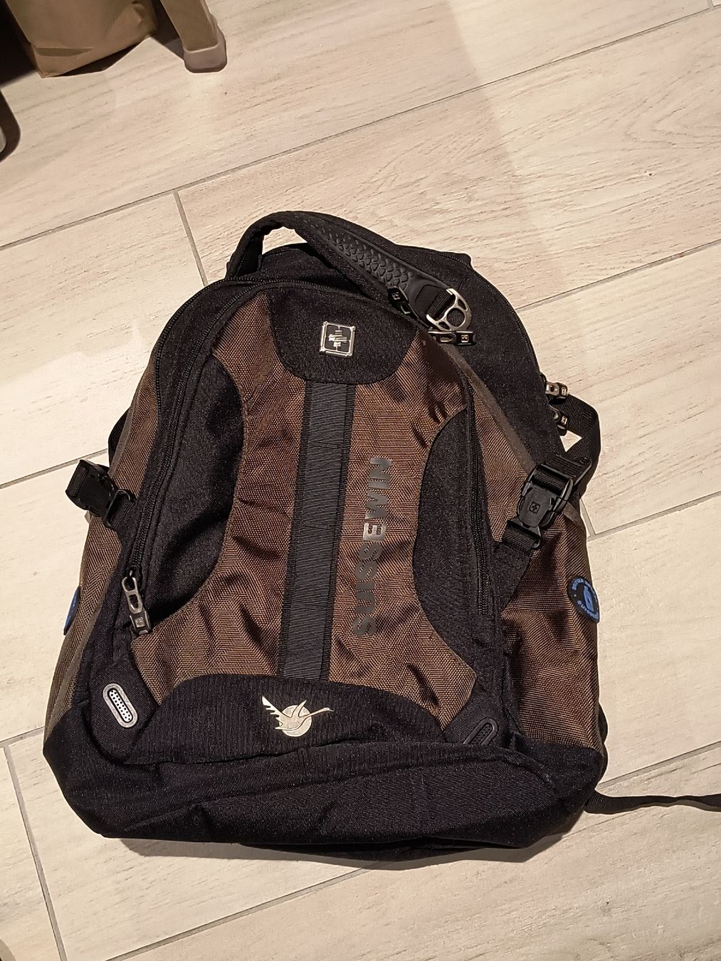 Zaini: Swisswin Rucksack, Support System, braun/schwarz – Usato da Schöfflisdorf venduto da kin_2dp9