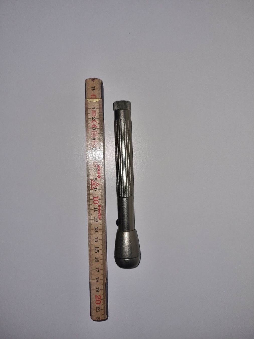 Lampade: Taschenlampe Metall Grösse ca 20 cm – Usato da Chur venduto da Beimirhates